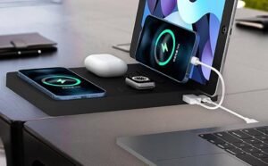 Wireless charging station